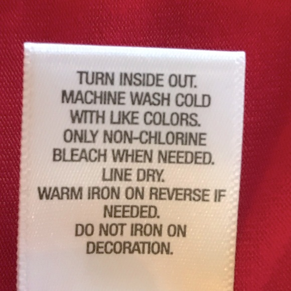 Roz & Ali Sleeveless Red Top Size Medium Pleated Front Round Neck - Picture 12 of 15